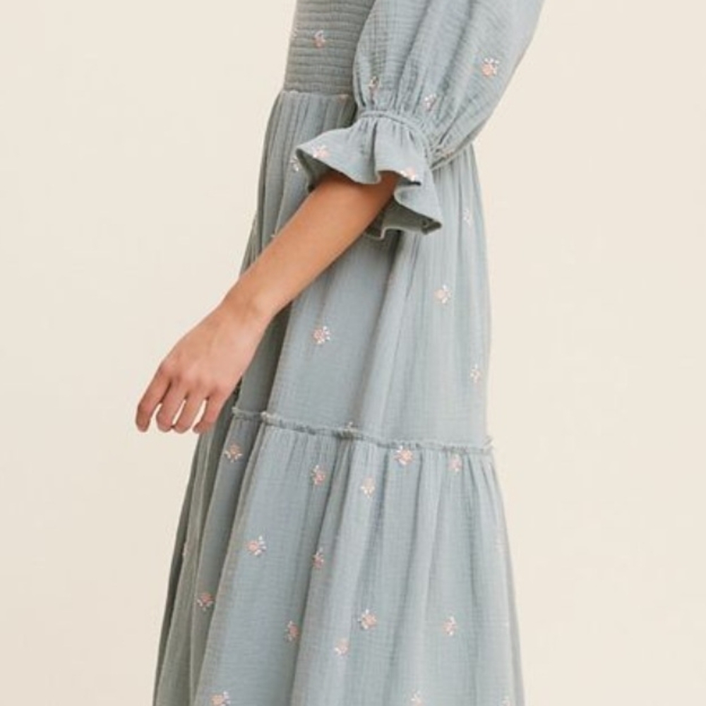 Elegant Blue Floral Dress